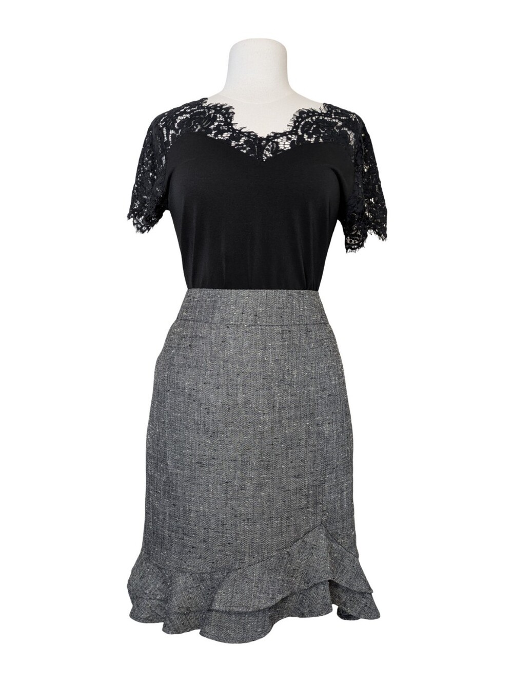Y2K Tweed Ruffle Hem Midi Pencil Skirt Dark Academia Officewear Size 8 Ricki's